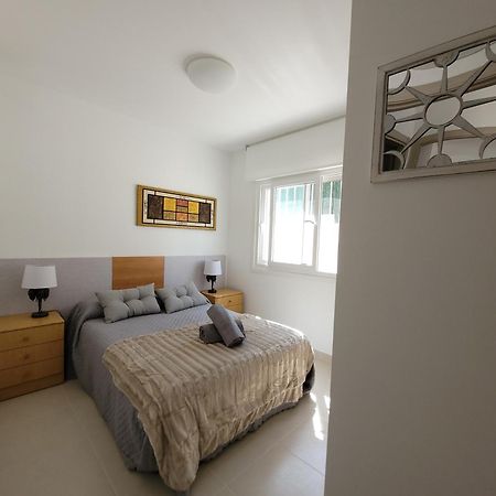 Chalet Adosado Acogedor Busot Alicante Bagian luar foto