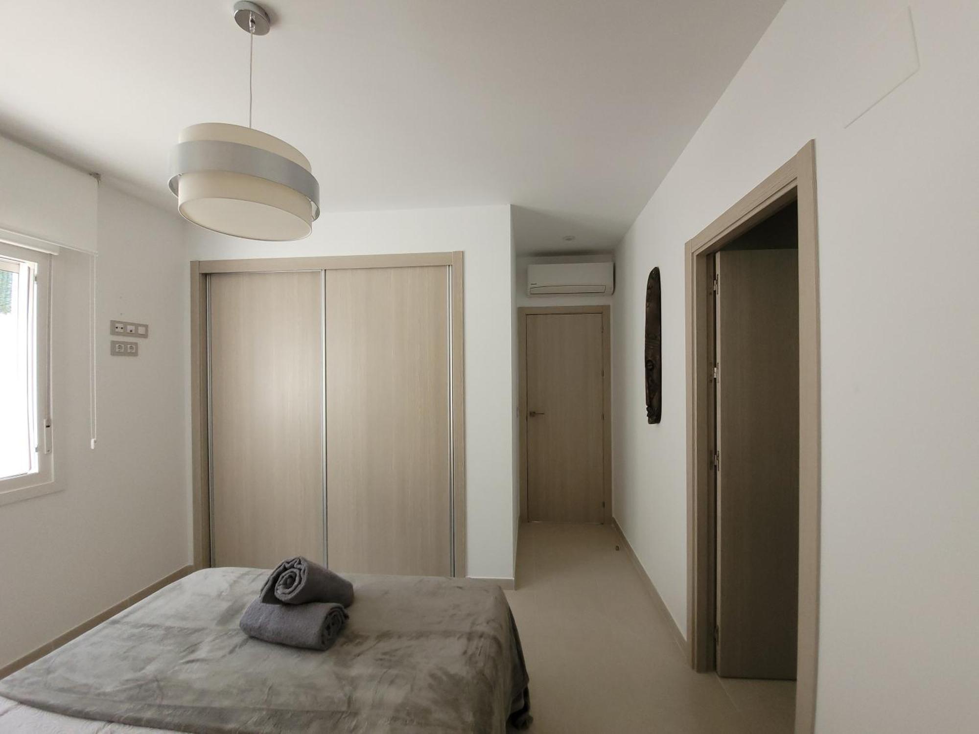 Chalet Adosado Acogedor Busot Alicante Bagian luar foto