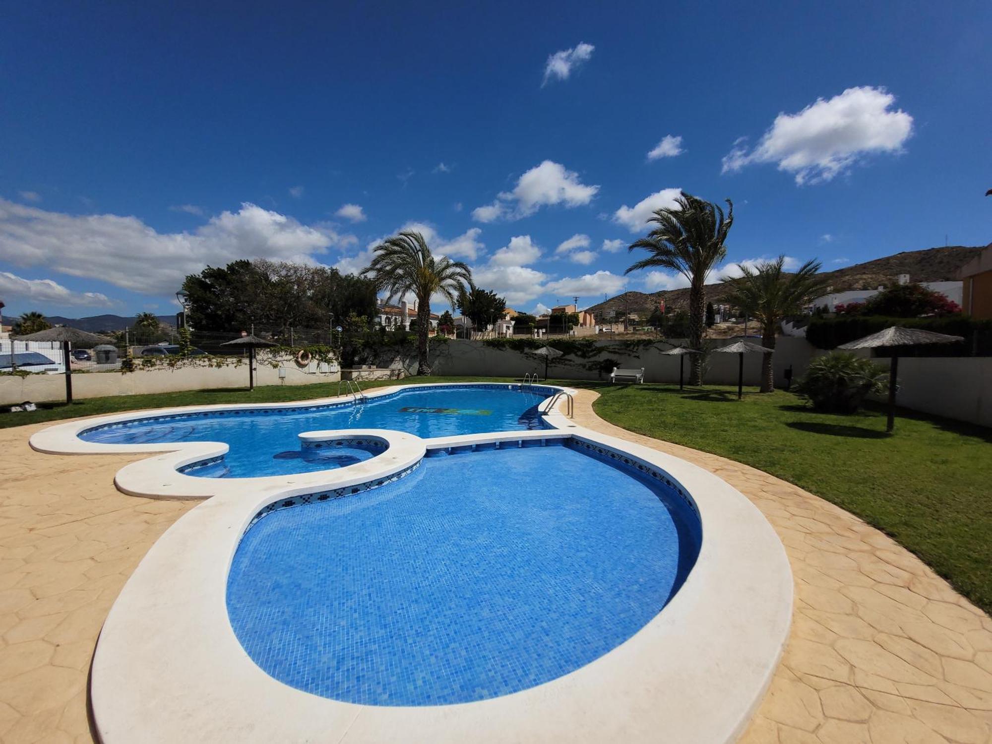 Chalet Adosado Acogedor Busot Alicante Bagian luar foto